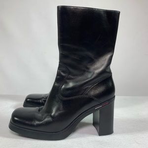 90’s Tommy Hilfiger square toe boots!